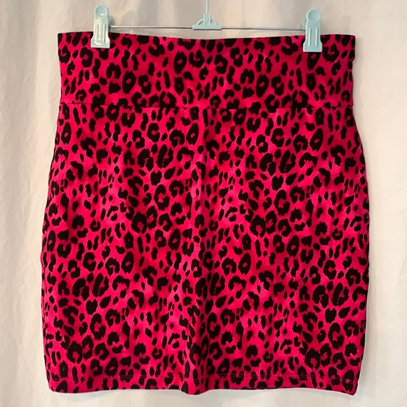 NWOT Large Pink / Red Leopard Bodycon Mini Skirt - Picture 3 of 13